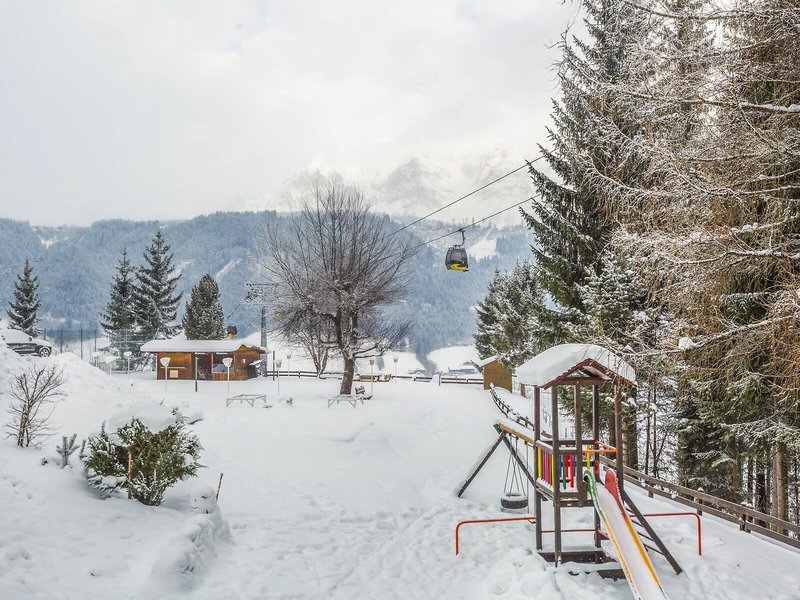 Alpine Club 7