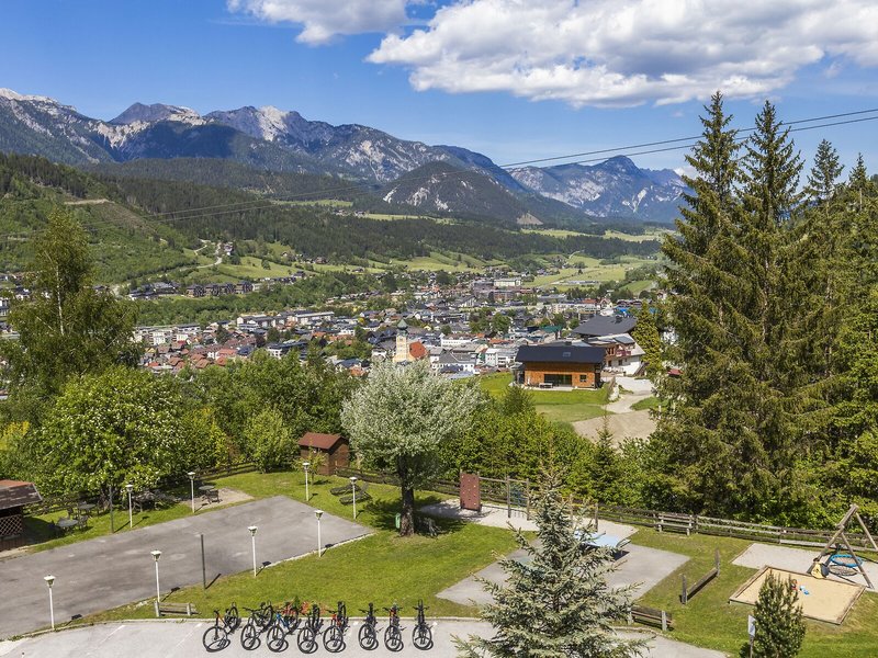 Alpine Club 8