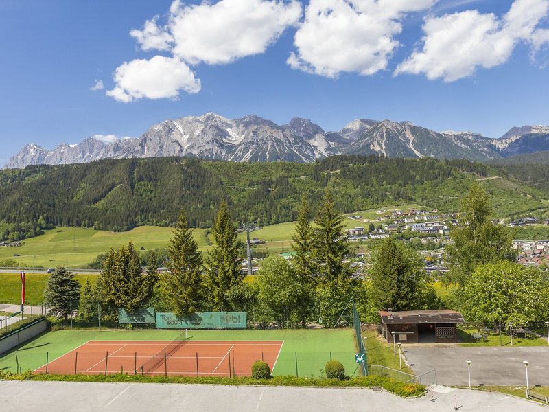 Alpine Club 17