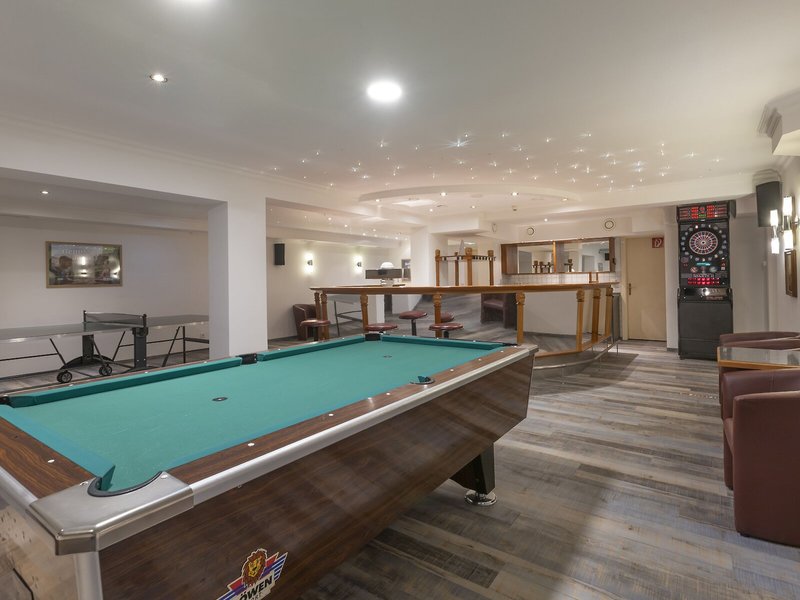 Alpine Club 41