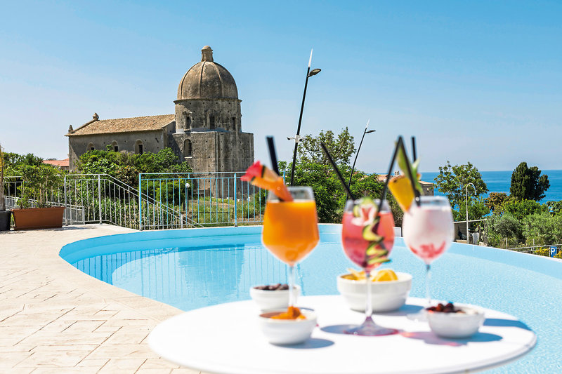 COOEE Michelizia Tropea Resort 5