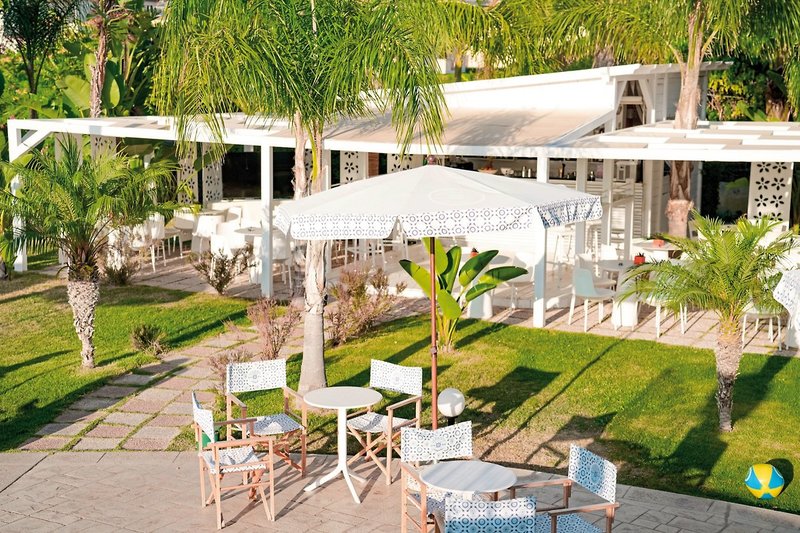 COOEE Michelizia Tropea Resort 16