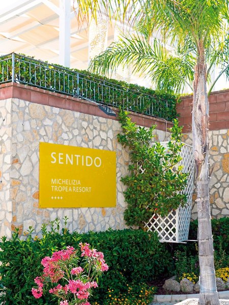 COOEE Michelizia Tropea Resort 23