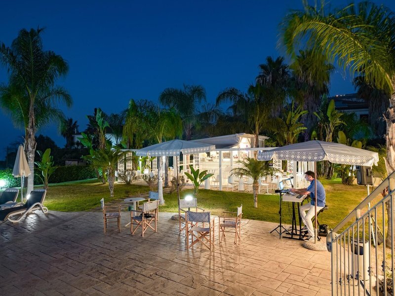 COOEE Michelizia Tropea Resort 3