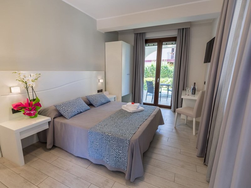 COOEE Michelizia Tropea Resort 35