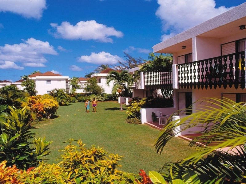 Plum Tree Club on Rockley Golf Course 1