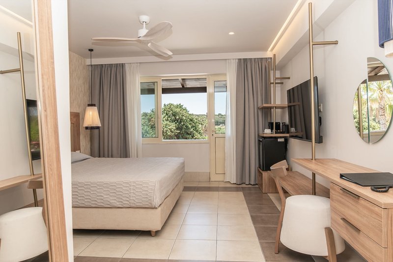 TUI SUNEO Achilleas 25 - Room Example