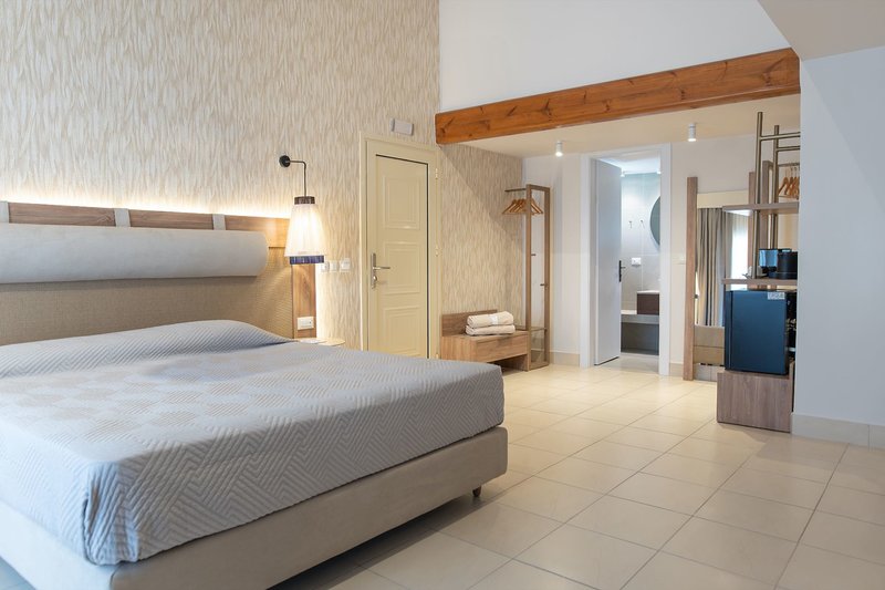 TUI SUNEO Achilleas 27 - Room Example