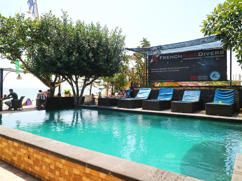 Puri Nusa Beach Hotel 10