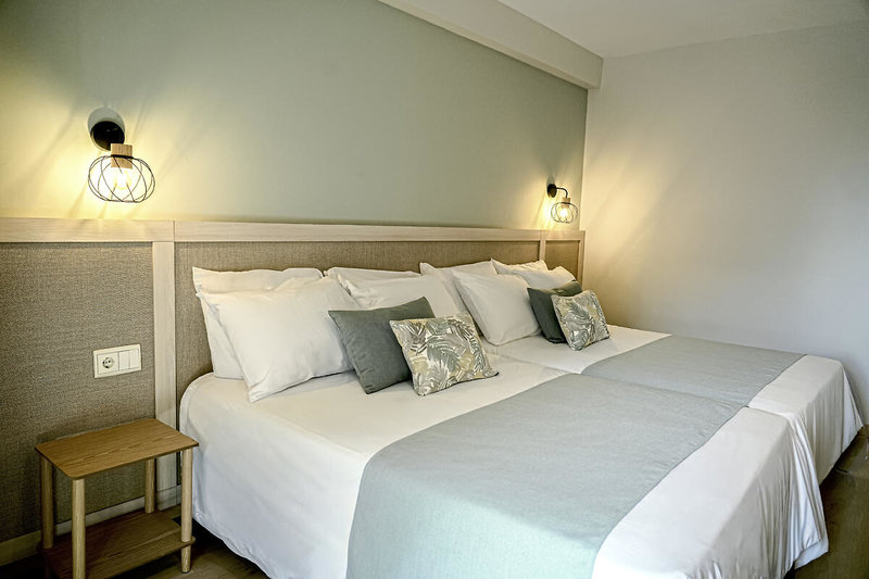H TOP Calella Palace Family & Spa 8 - Room Example