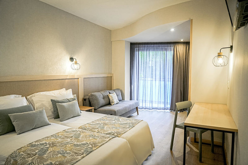 H TOP Calella Palace Family & Spa 12 - Room Example