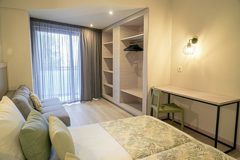 H TOP Calella Palace Family & Spa 13 - Room Example