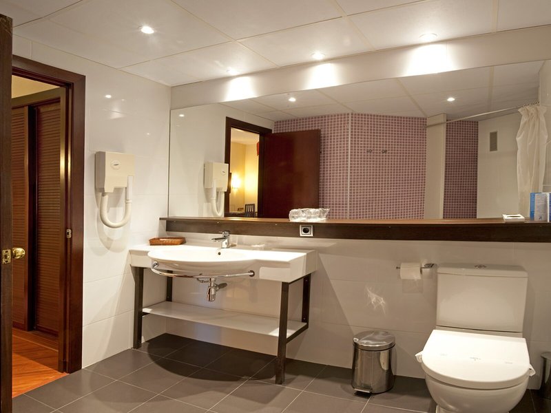 Bernat II 49 - Bathroom Example
