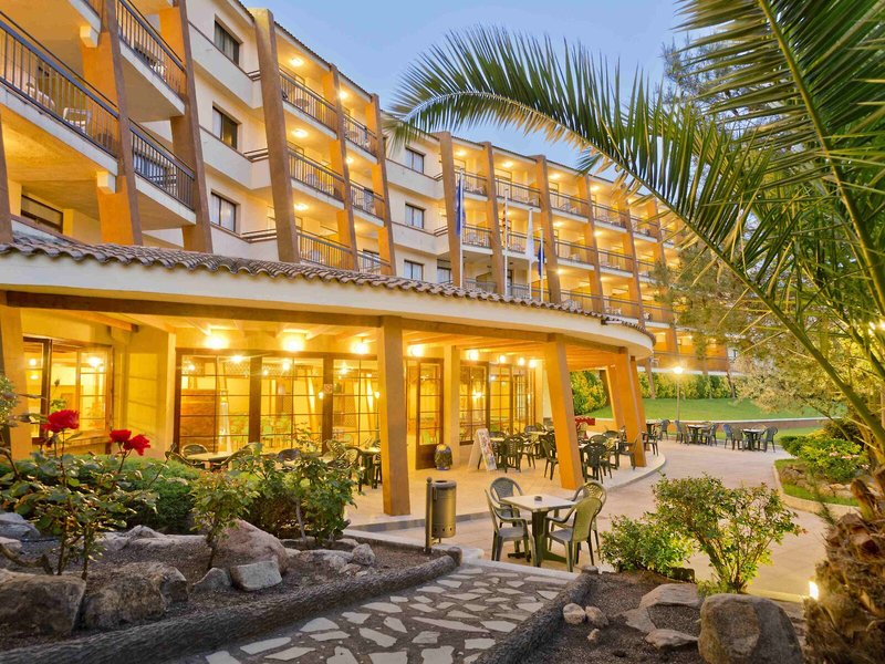 Aparthotel GHT Tossa Park 3