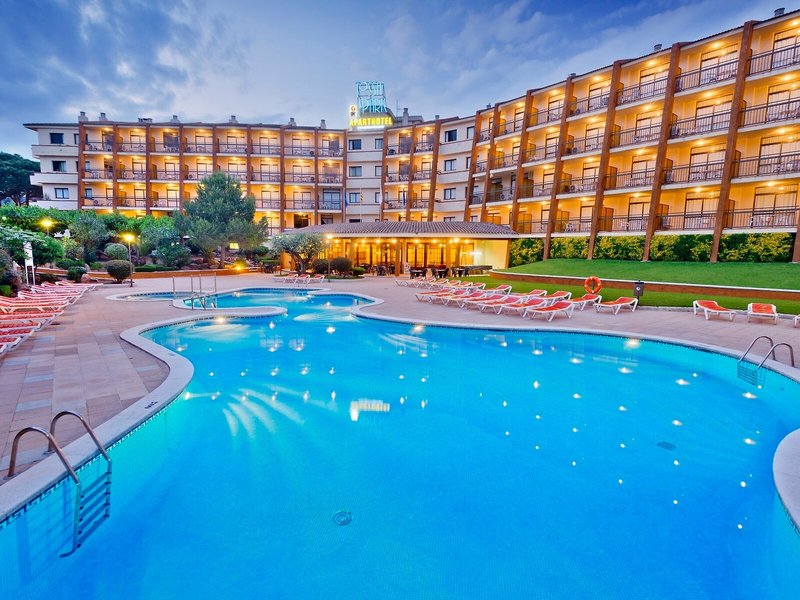 Aparthotel GHT Tossa Park 8