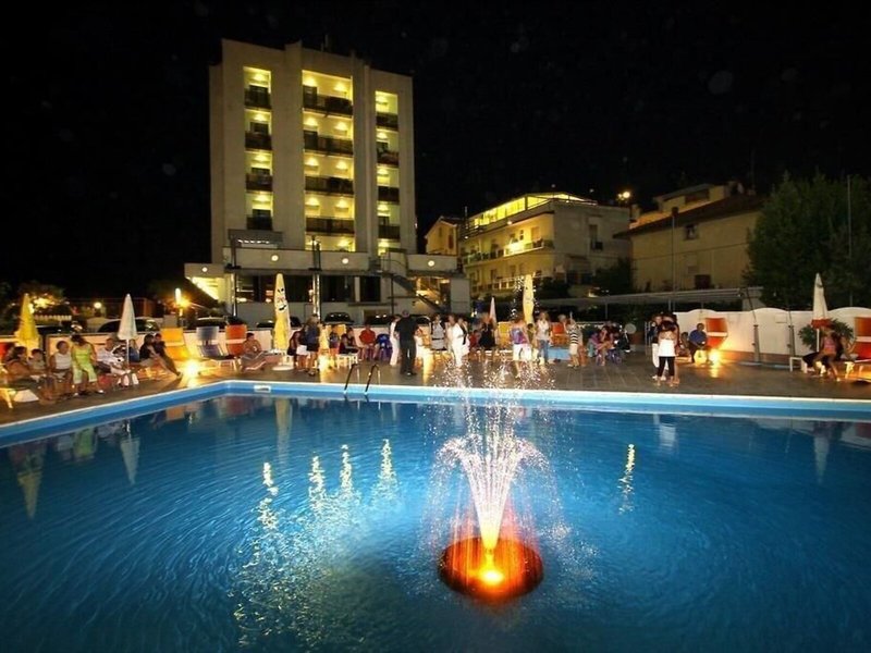 Hotel Avila In 4
