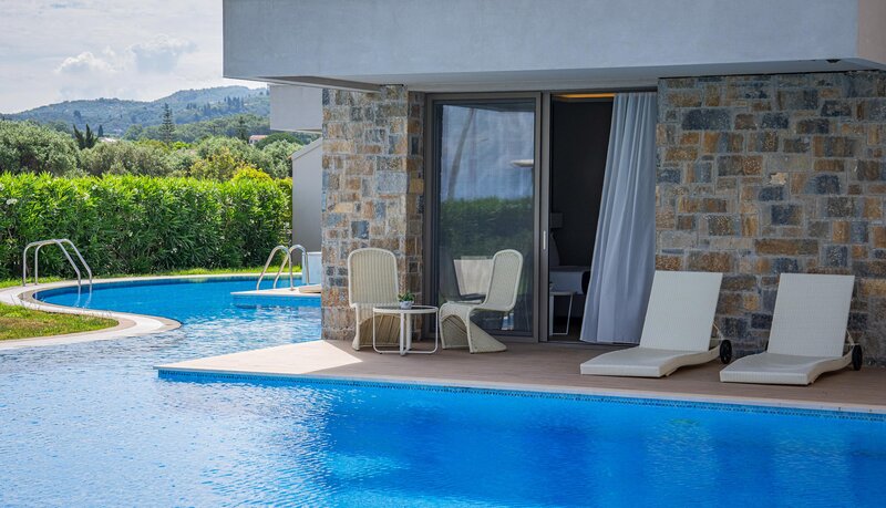 Almyros Beach Resort 320