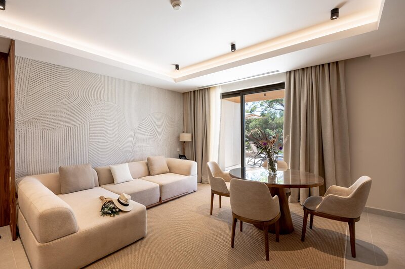 Almyros Beach Resort 385