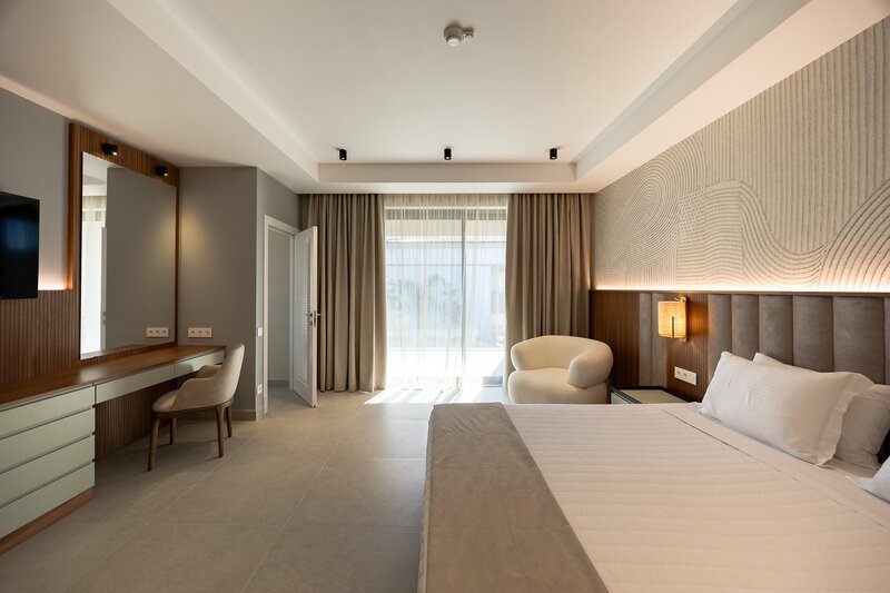 Almyros Beach Resort 395