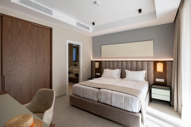 Almyros Beach Resort 398