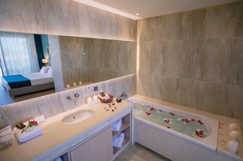 Almyros Beach Resort 405