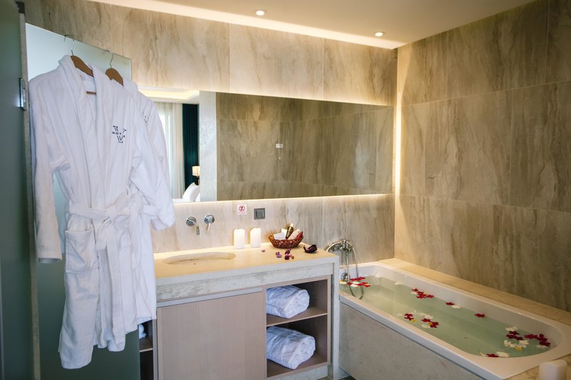 Almyros Beach Resort 407