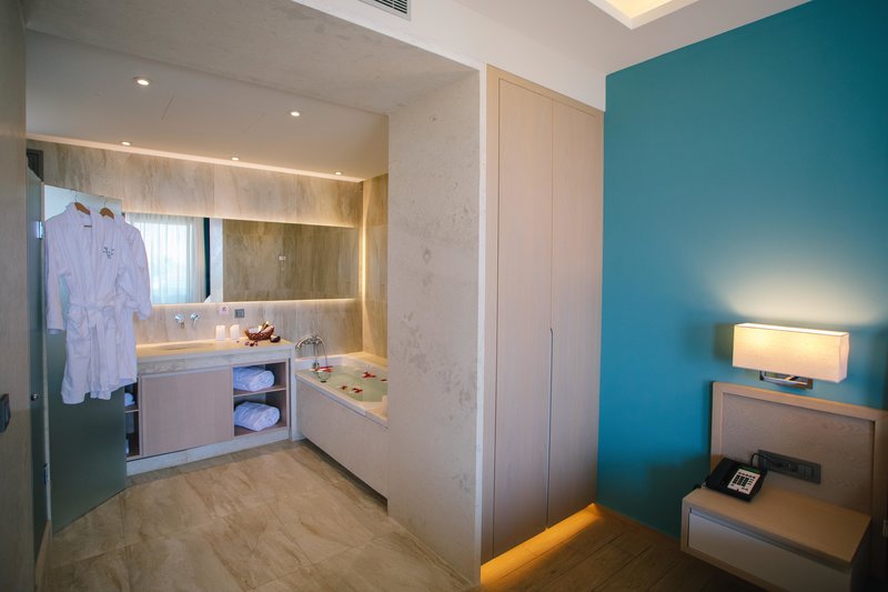 Almyros Beach Resort 408