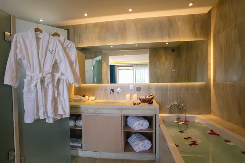 Almyros Beach Resort 409