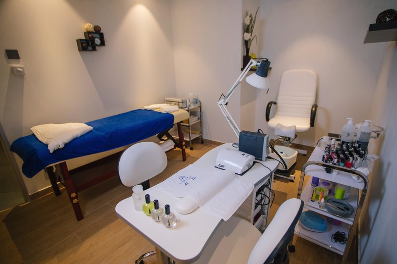 Almyros Beach Resort 499