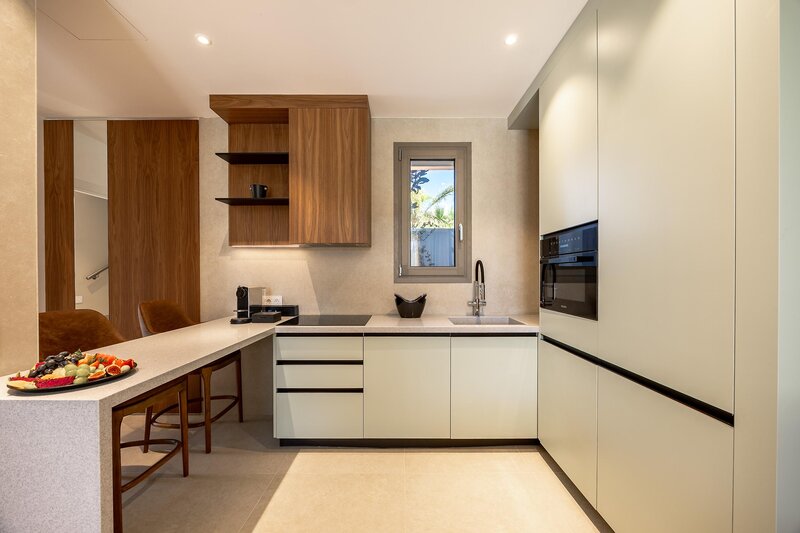 Almyros Beach Resort 536