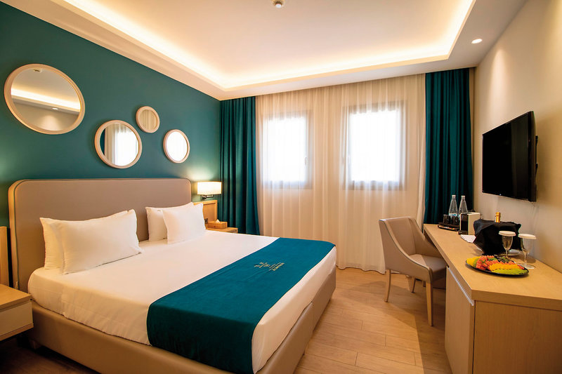 Almyros Beach Resort & Spa 8