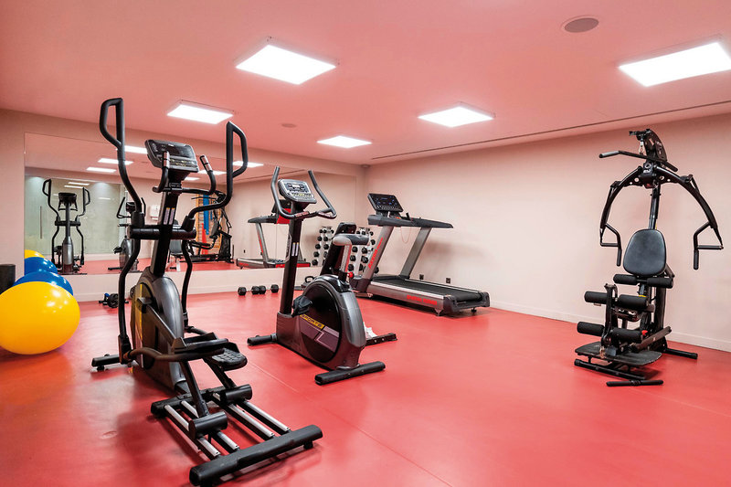 Almyros Beach Resort & Spa 12