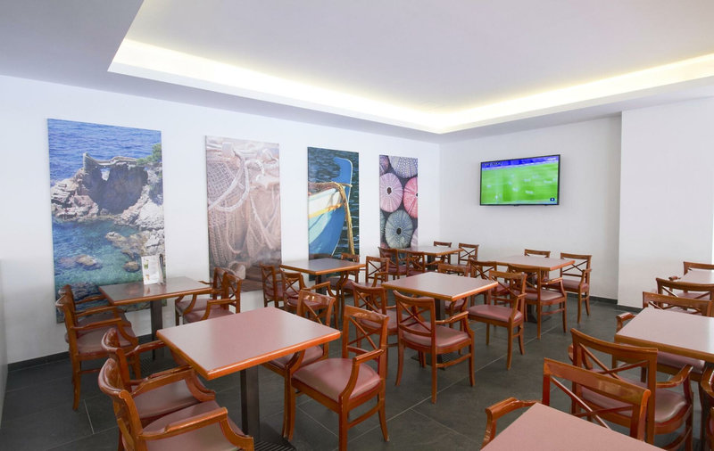 Hotel Gran Garbí 18