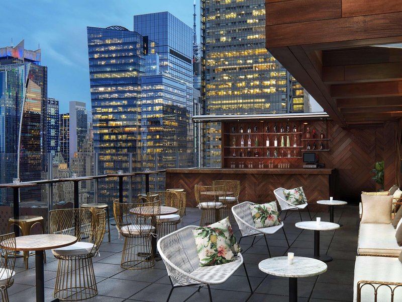 DoubleTree by Hilton Hotel New York - Times Square West 13