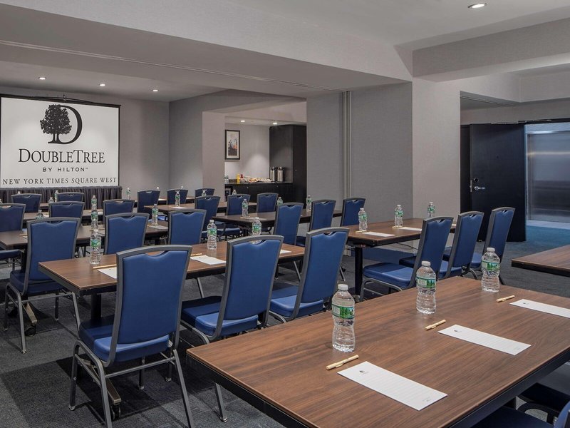 DoubleTree by Hilton Hotel New York - Times Square West 17