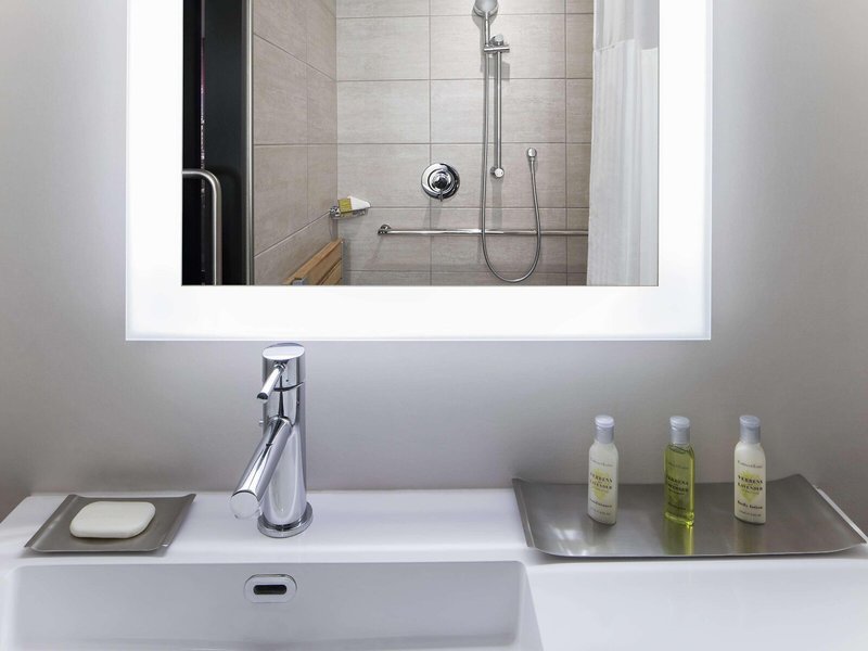 DoubleTree by Hilton Hotel New York - Times Square West 42