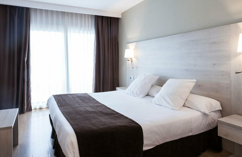 Helios Lloret de Mar 14