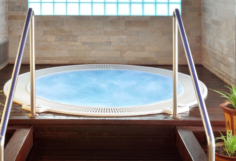 GHT Aquarium & Spa 28