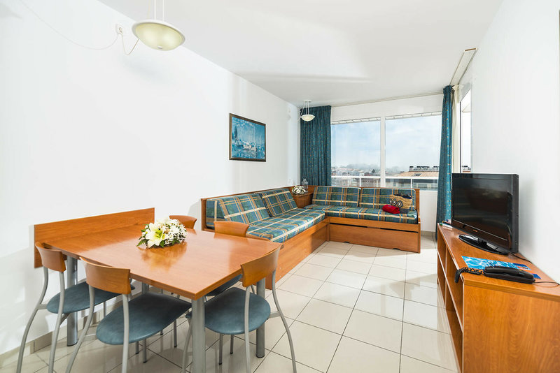 Aparthotel Costa Encantada 10