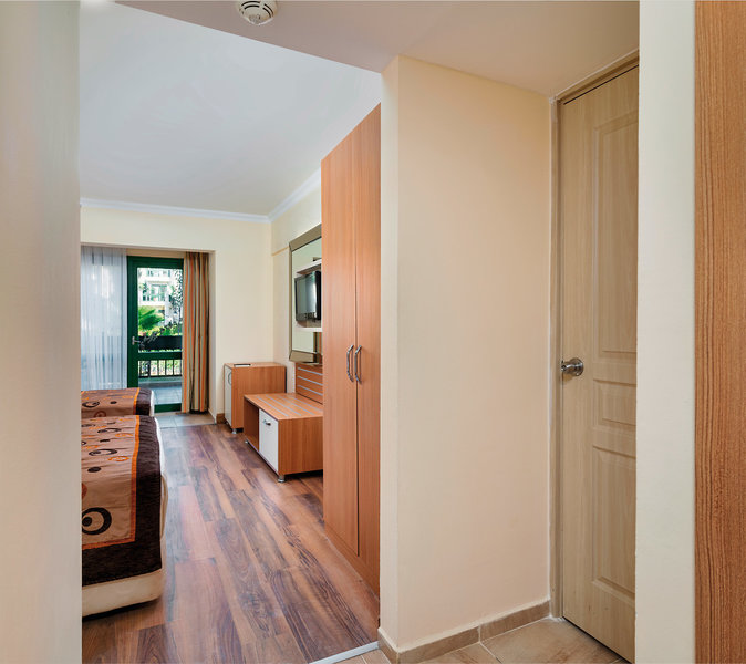 Oz Incekum Beach Resort 4