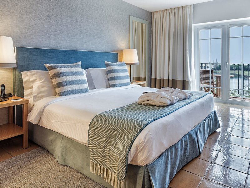 Domes Lake Algarve, Autograph Collection 25