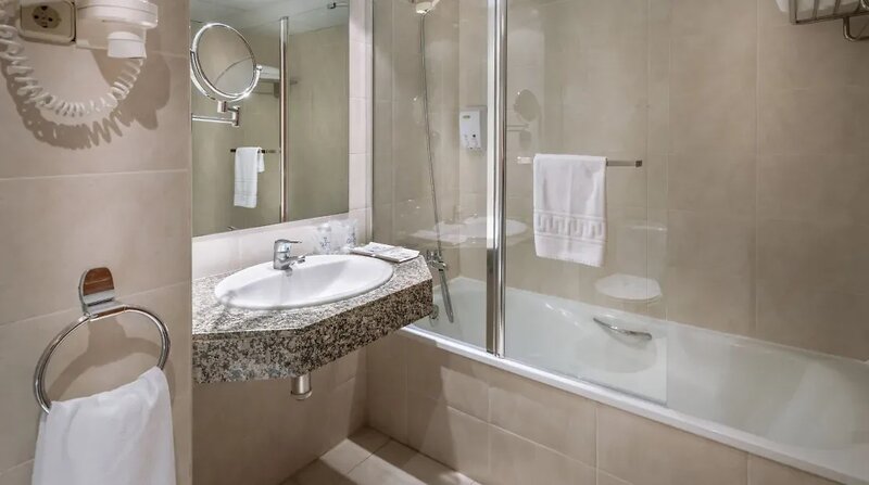 Hotel GHT Oasis Park & Spa 13