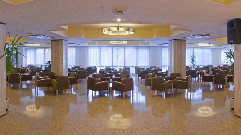 Hotel GHT Oasis Park & Spa 8