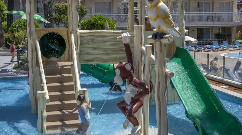 Hotel GHT Oasis Park & Spa 2