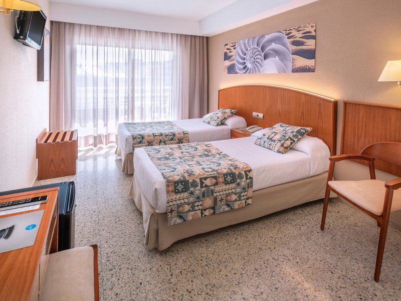 Hotel GHT Oasis Park & Spa 35
