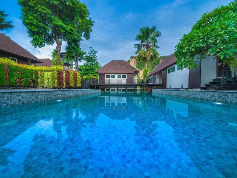 The Cliff Elegance Resort 11