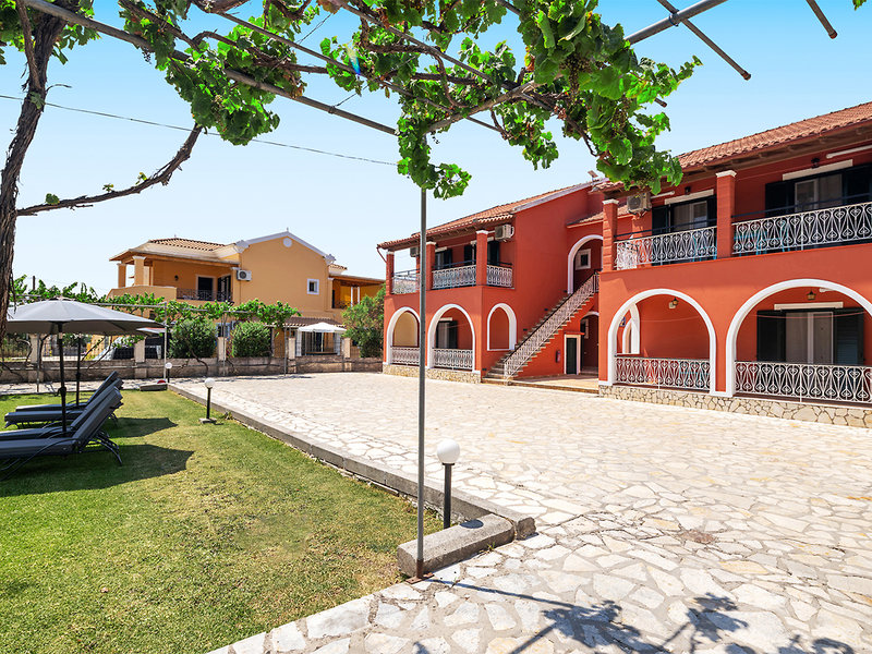 Niki Studios & Appartements 12 - Exterior