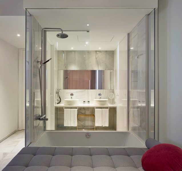 Aromar 10 - Bathroom Example