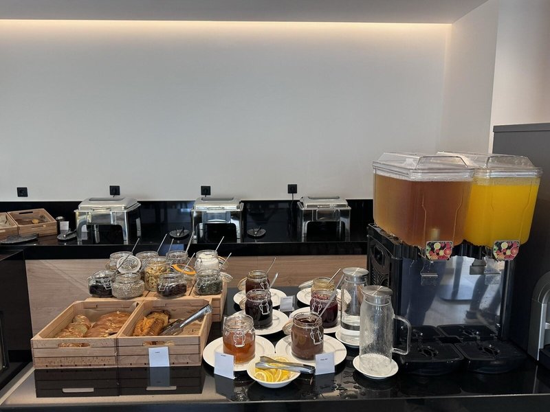 Angela Hotel Downtown Rooms 17