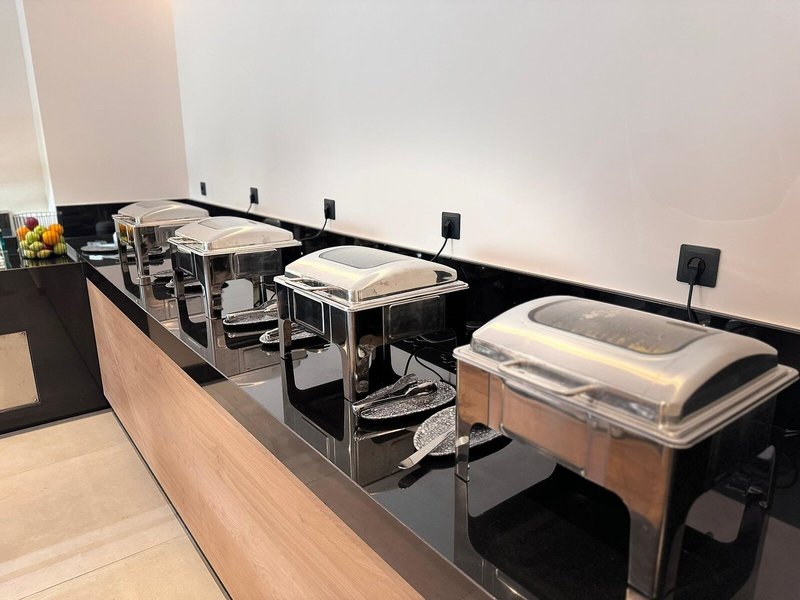 Angela Hotel Downtown Rooms 19